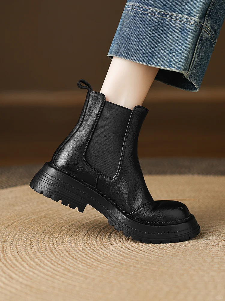 👢复古风切尔西靴，显高又百搭！