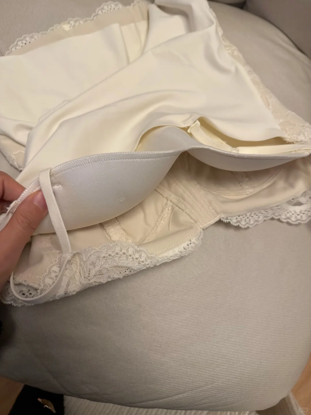 怎么会有这么仙的蕾丝吊带背心