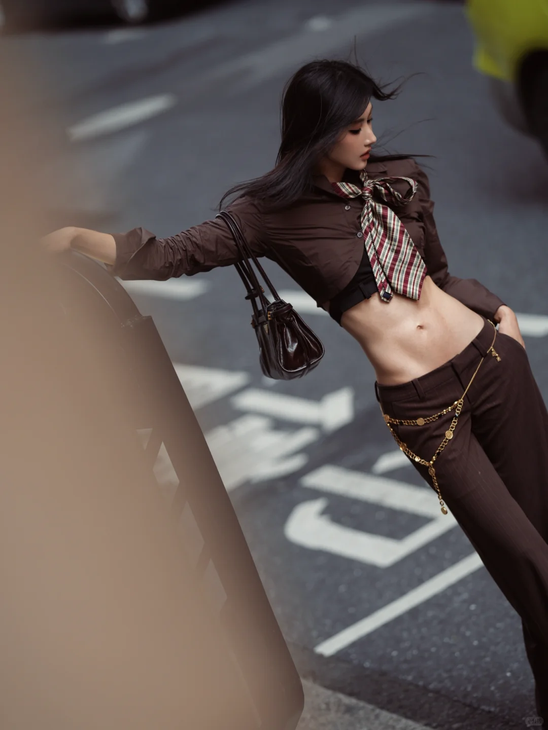 我会变成很会赚钱的女人，你也是。