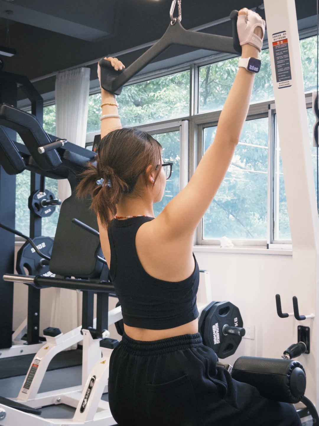 女孩子的肌肉线条