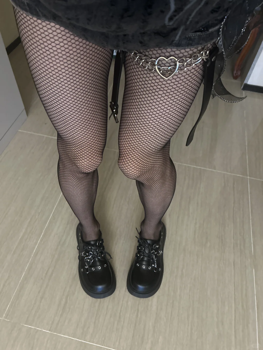 可恶的小红书不发腿就不给流量是吧！那我发！