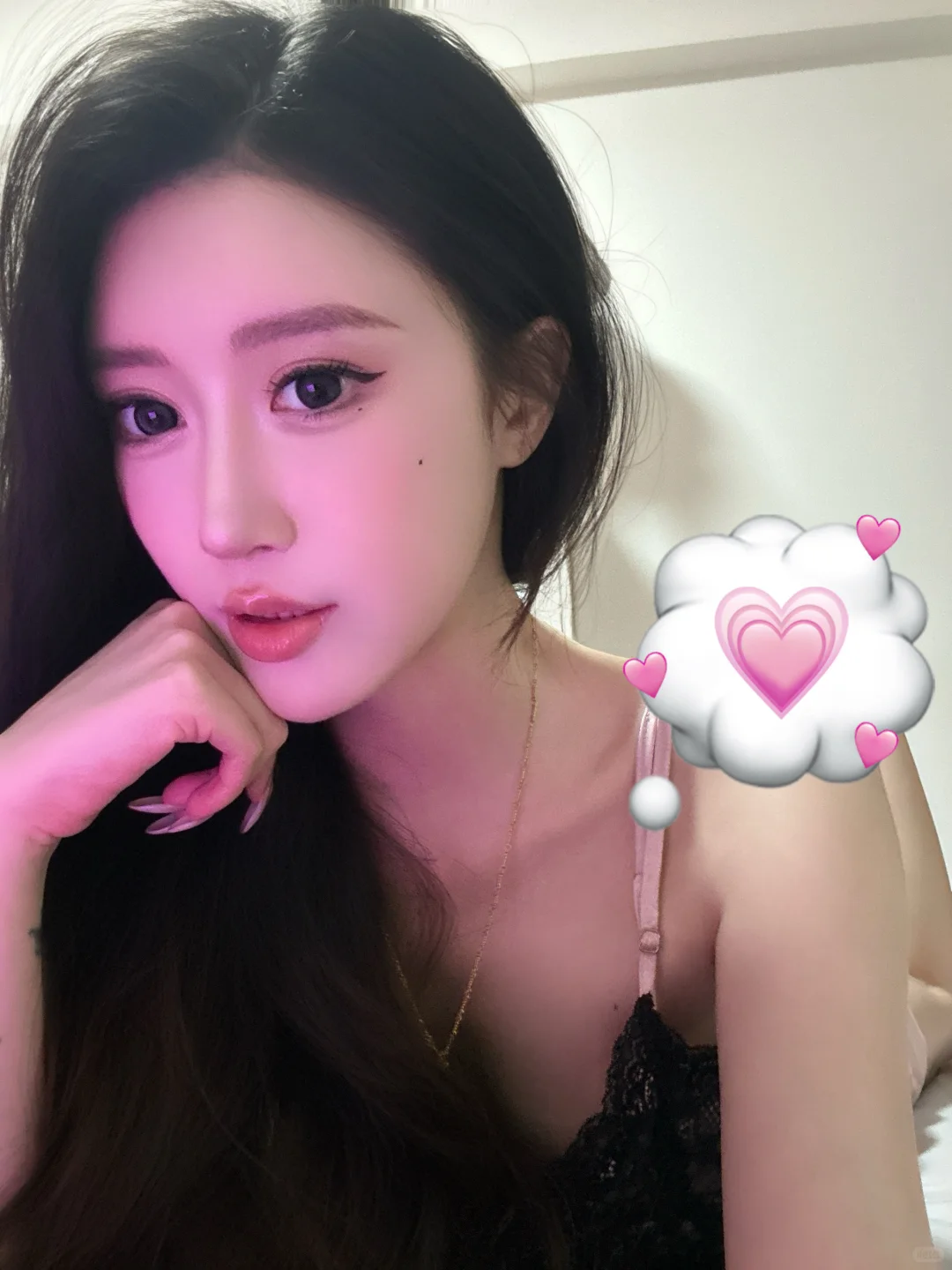 谁懂这种氛围感，瓜子脸专属的熟女气质