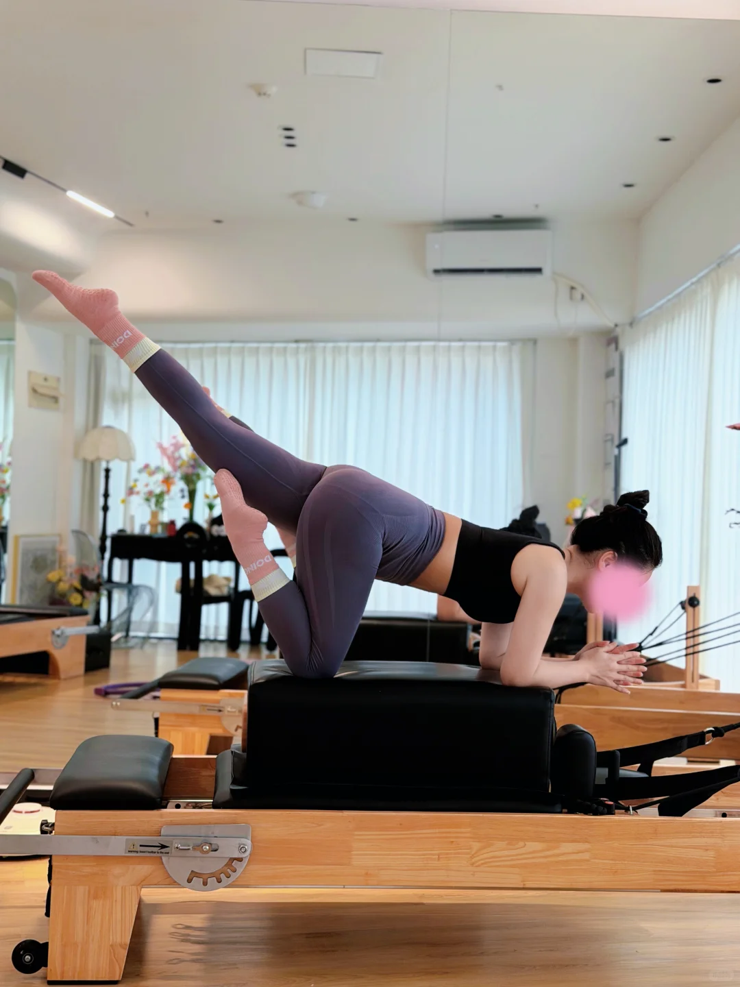 备孕也要练起来 柔韧有力量的瑜伽女孩