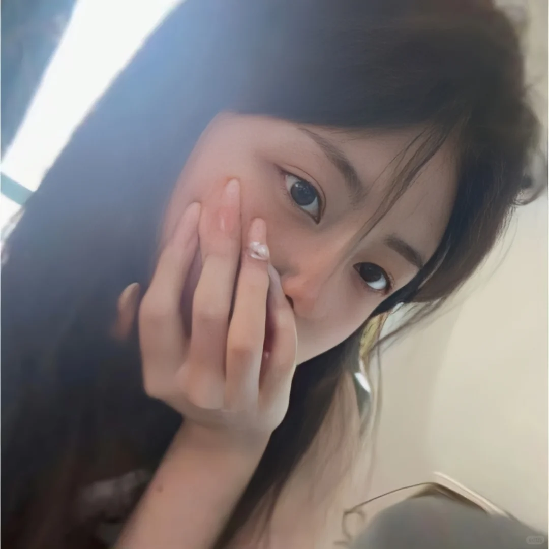 𝙒𝙚𝘾𝙝𝙖𝙩 女生头像🌨️