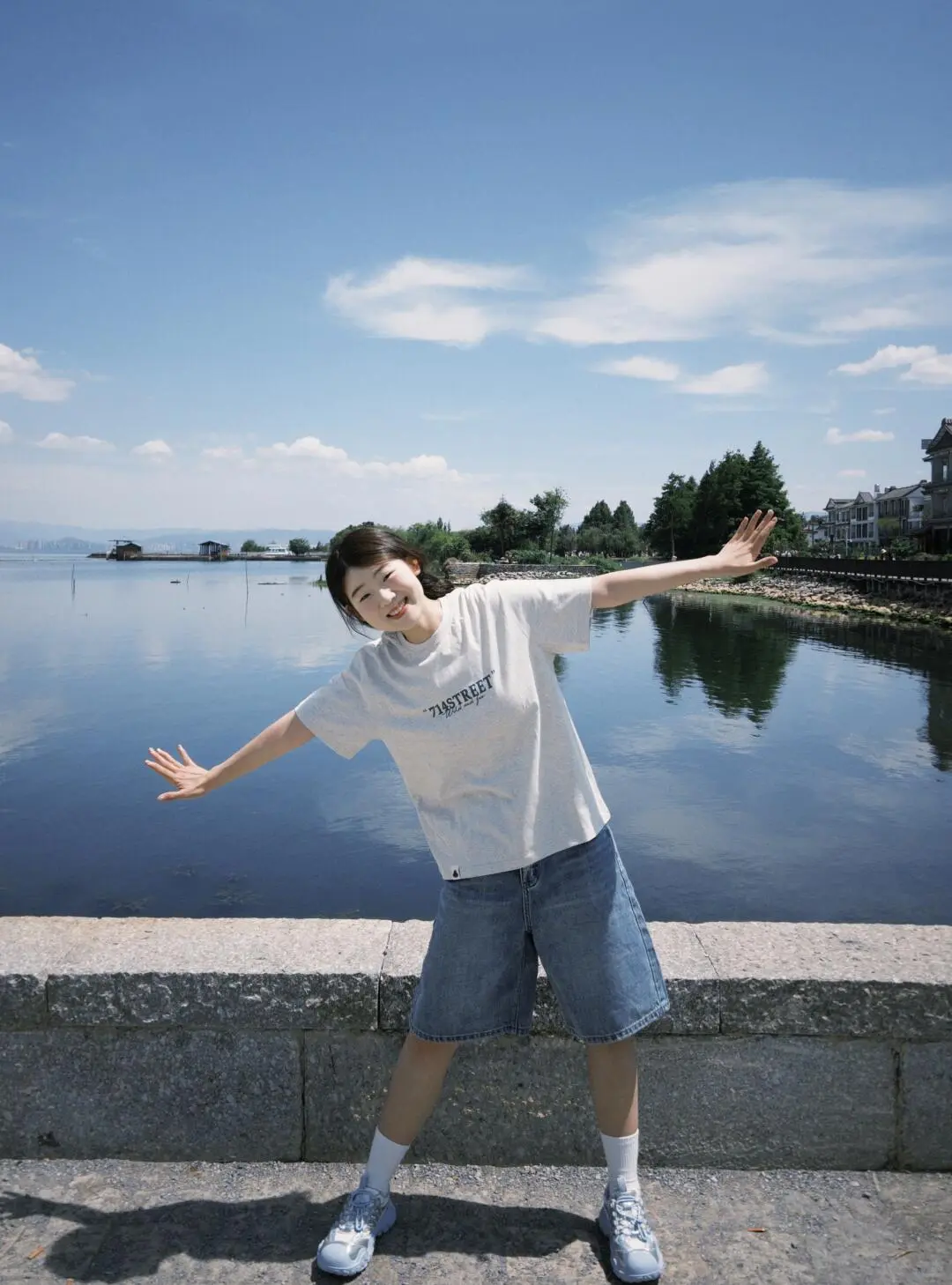 跟着沈月生命力拍照🌊蓝色系丑萌鞋上大分