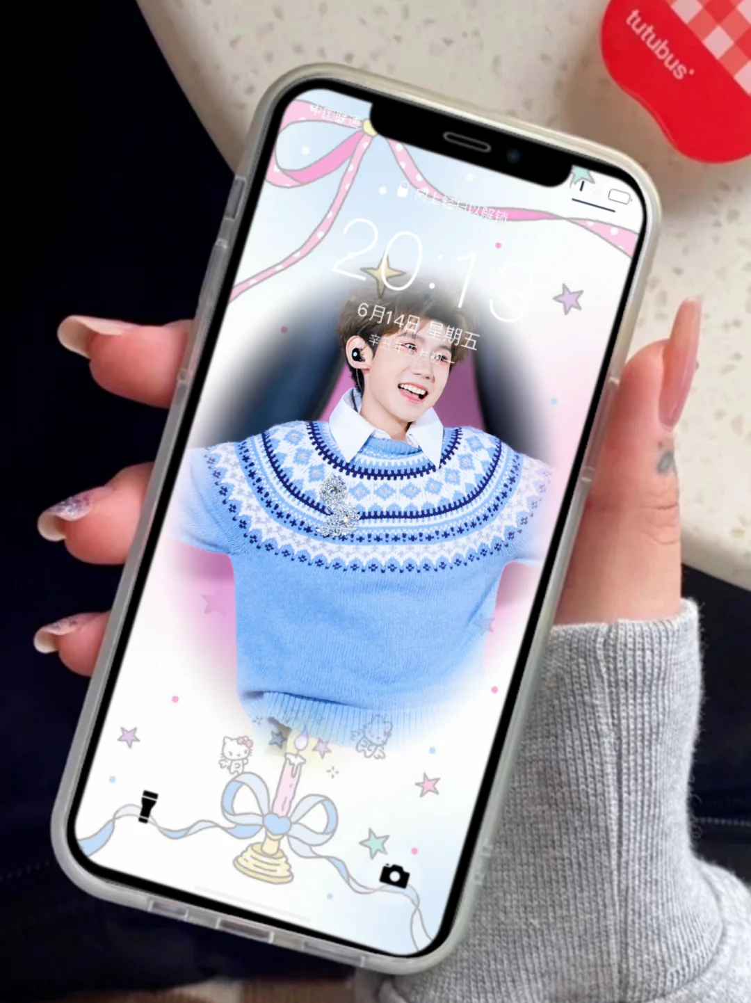 爱死这个笑容了😍太可爱啦！