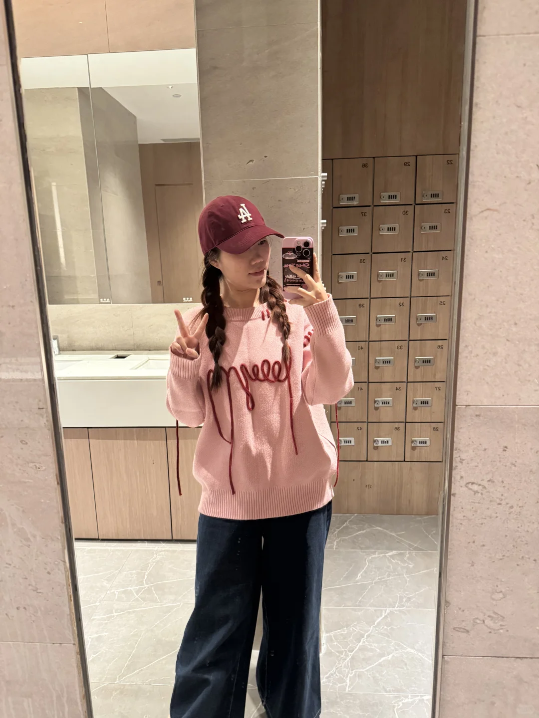 粉色娇嫩 现如今也正是爱穿的年纪