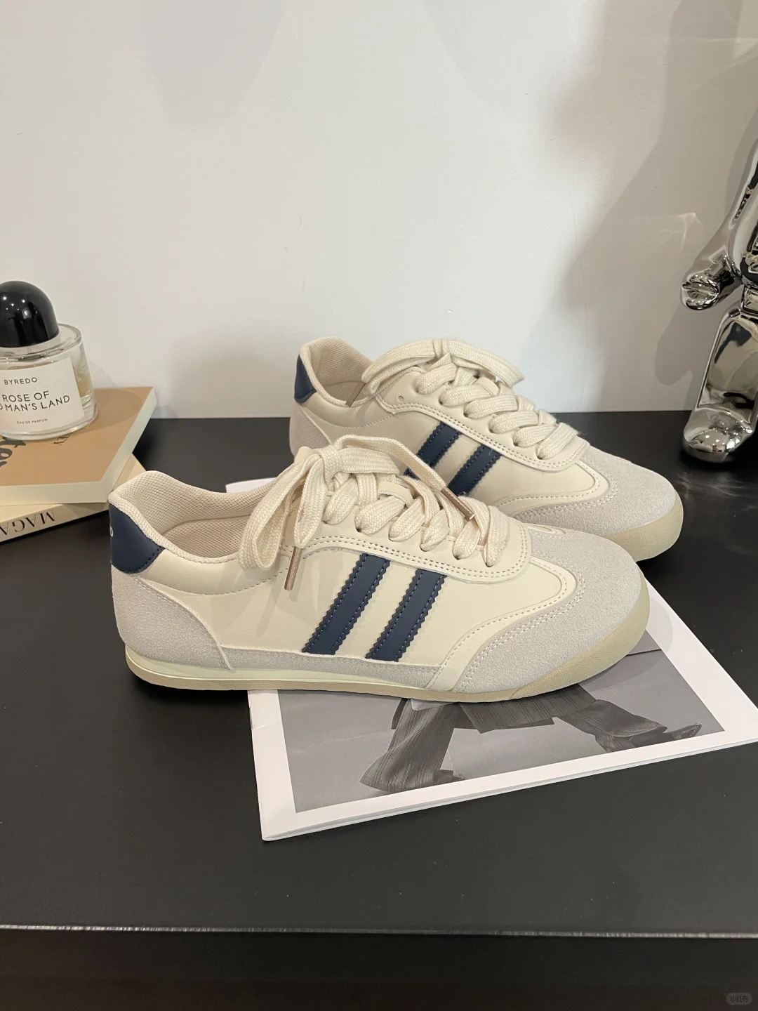 几十块买的！没踩坑之软乎乎的平底德训鞋！