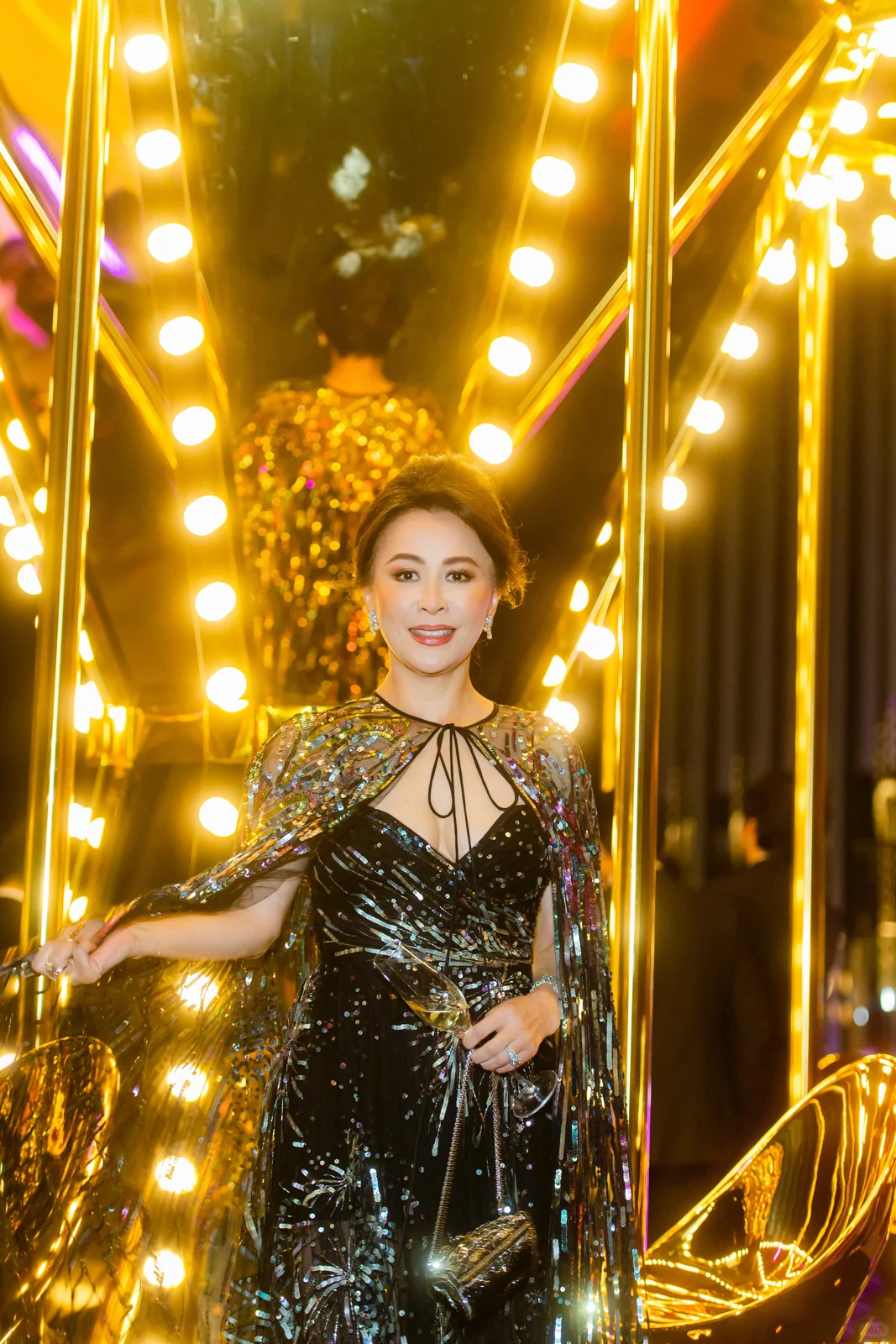 刘嘉玲，性感优雅风韵犹存