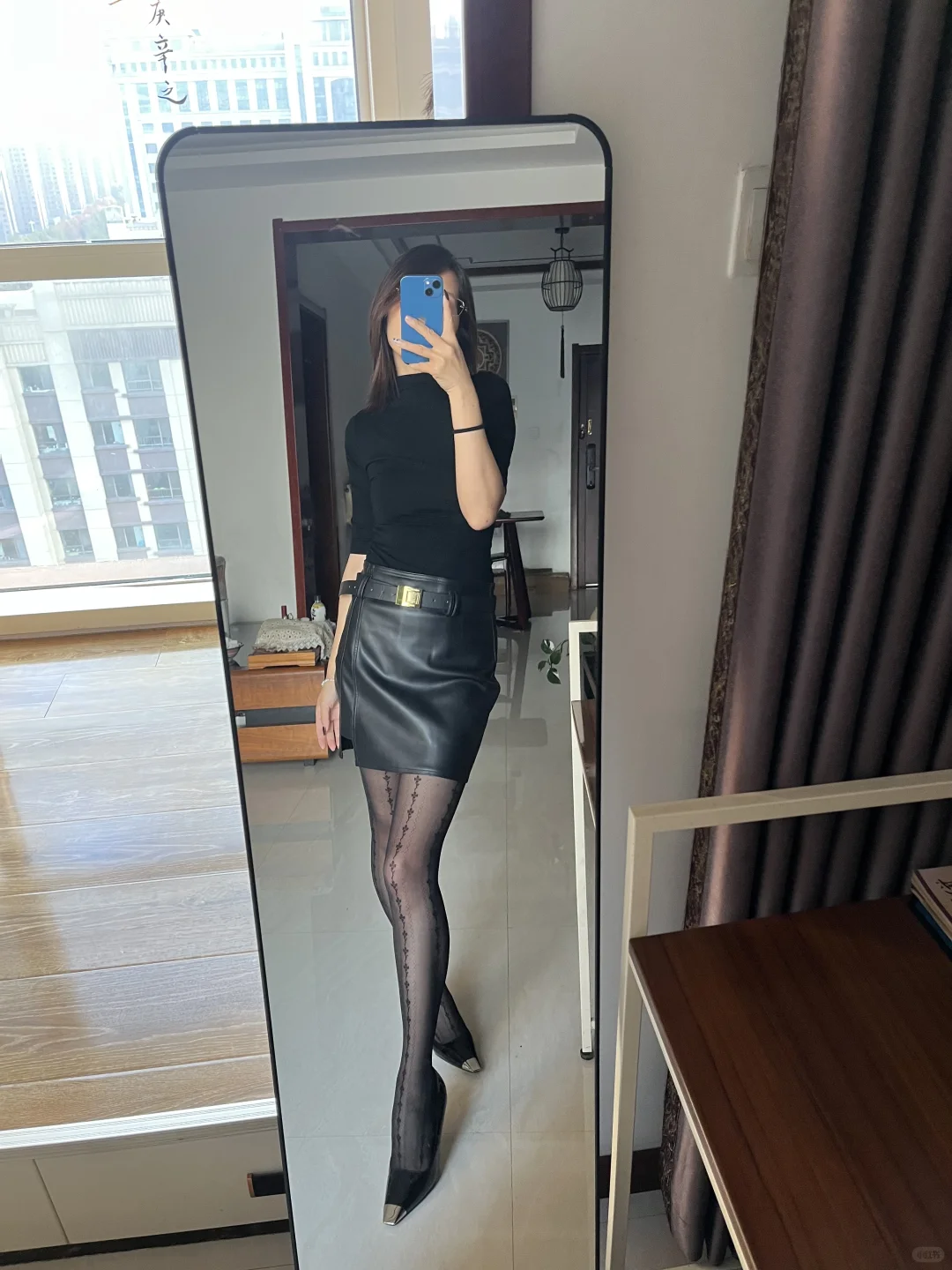 黑色的丝袜、真的太显腿细了🫣