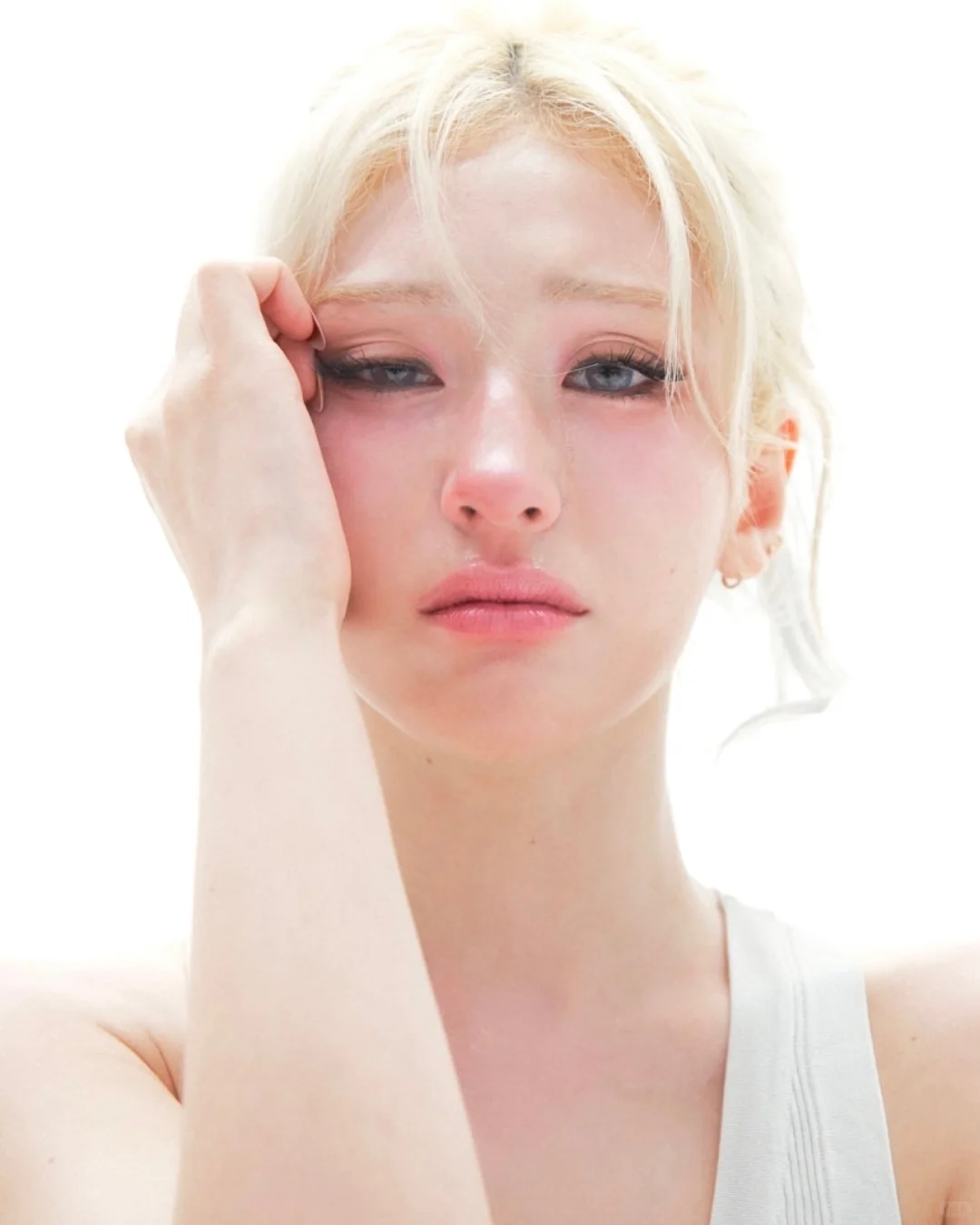 Somi彩妆新品模特图！GLYF上脸也太美了