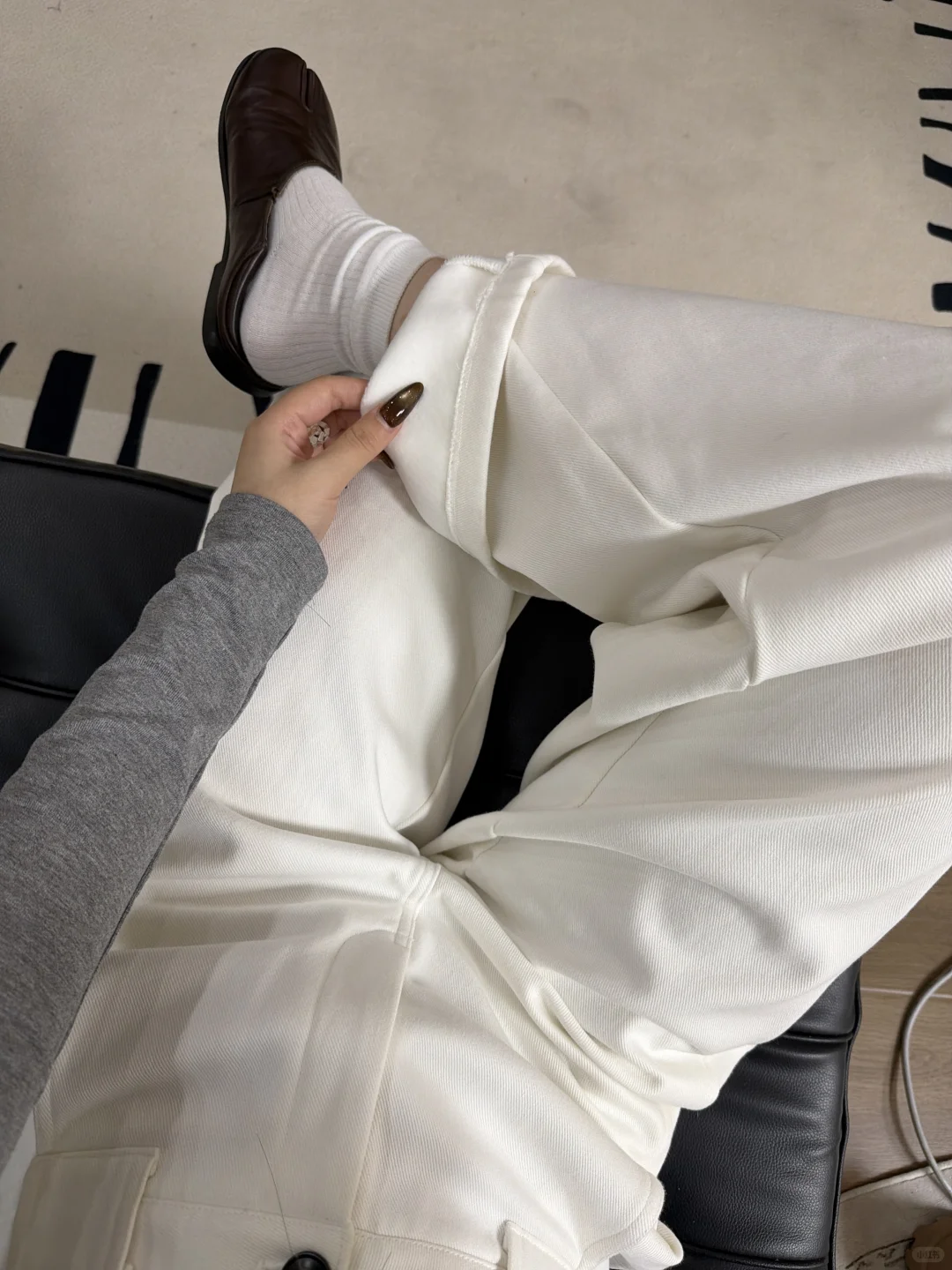 不贴腿的白裤子！！超显瘦 版型巨牛