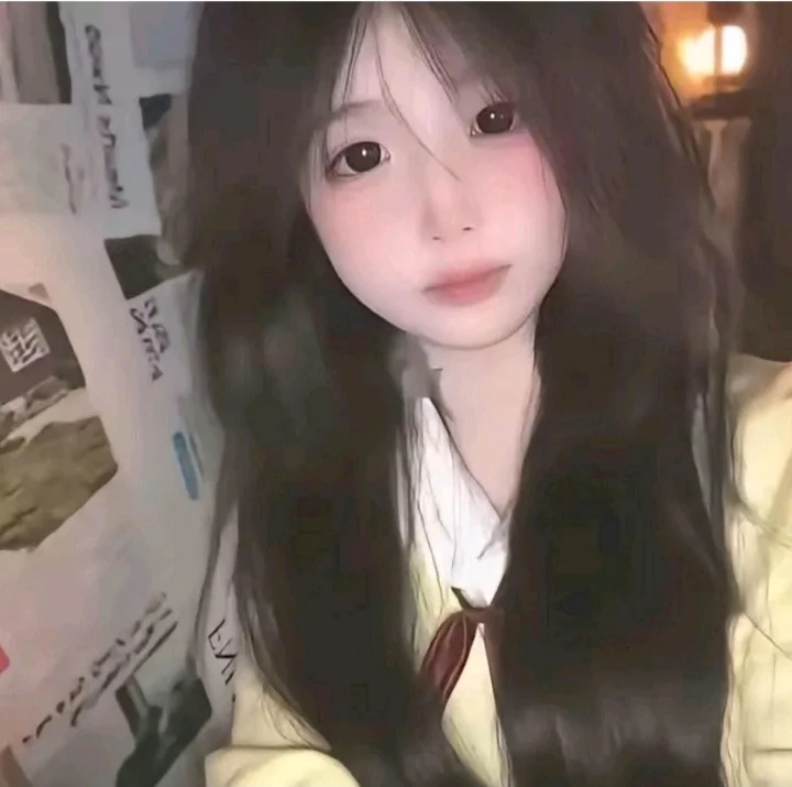 真人女头，拿图吱一声