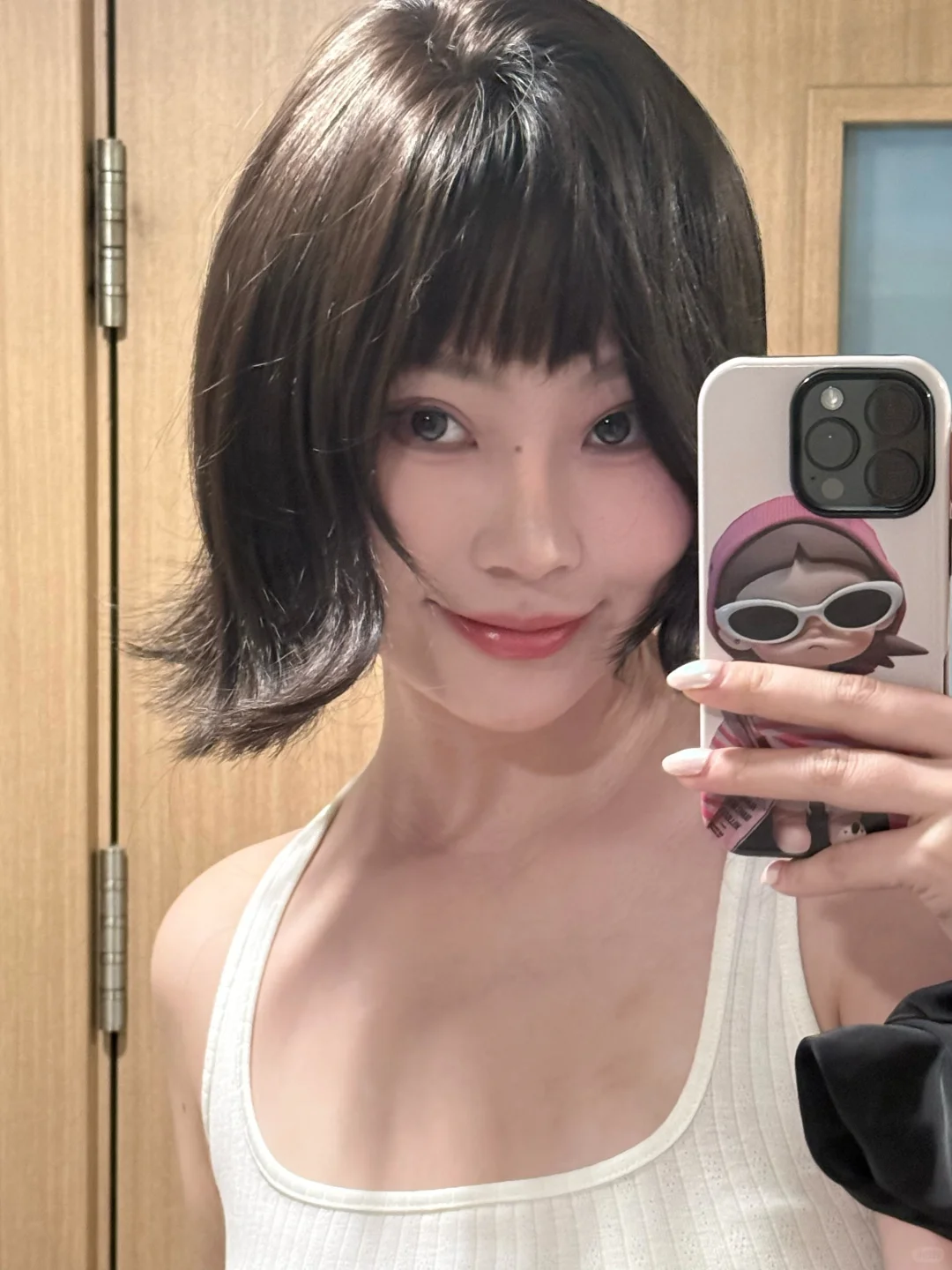 好漂亮一俩女的