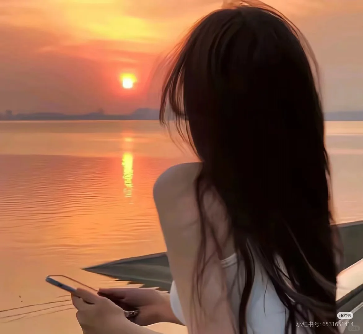 真人女头，拿图吱一声