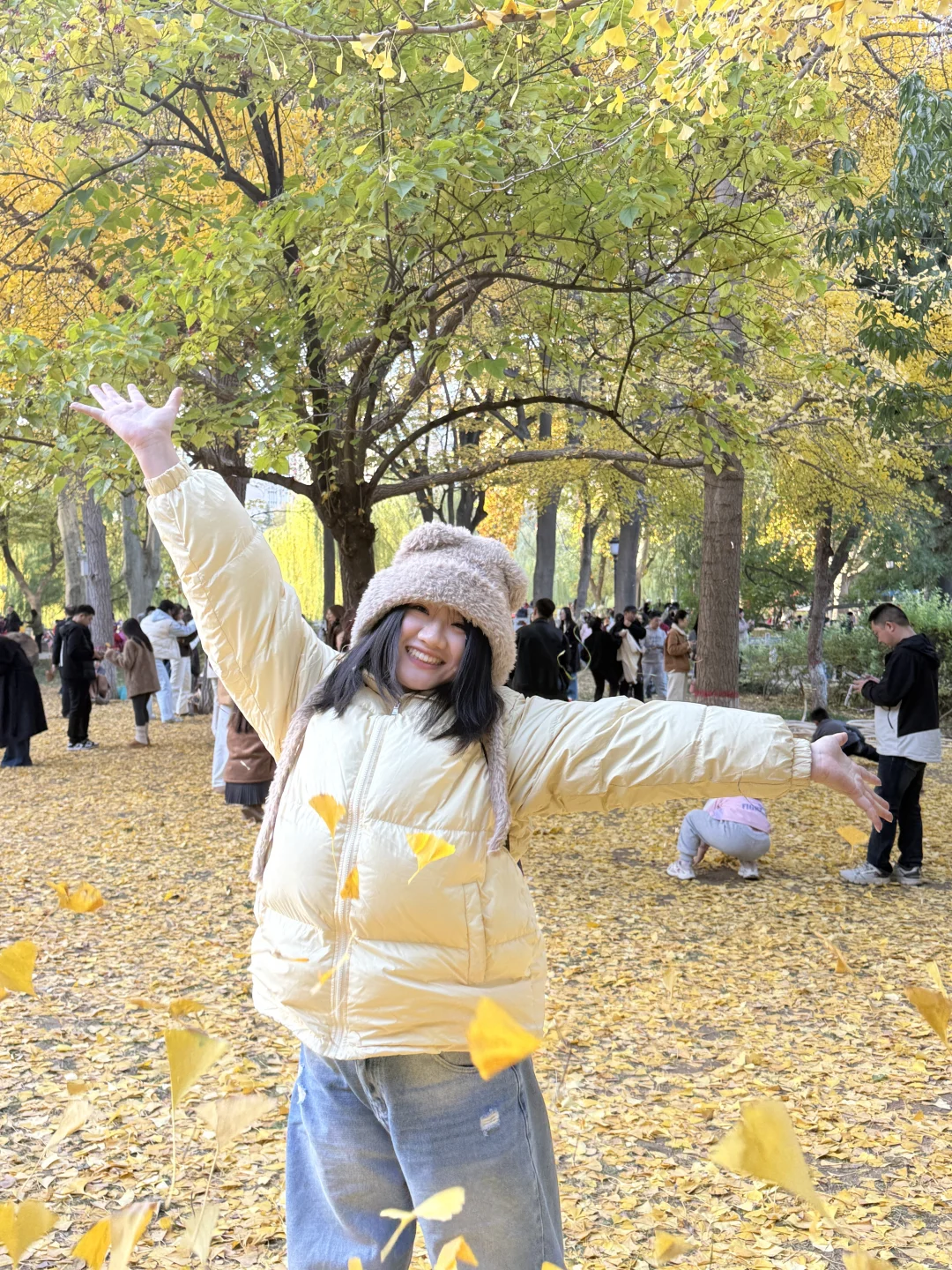 美女在此，谁敢忤逆！