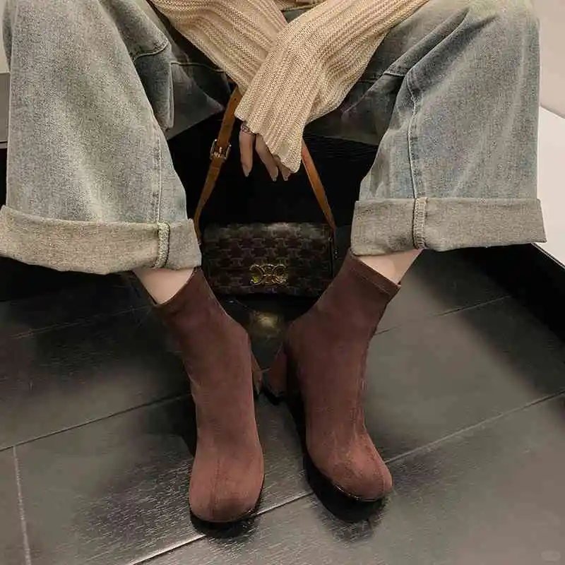 韩系大圆头粗跟袜靴，通勤百搭神器来啦！