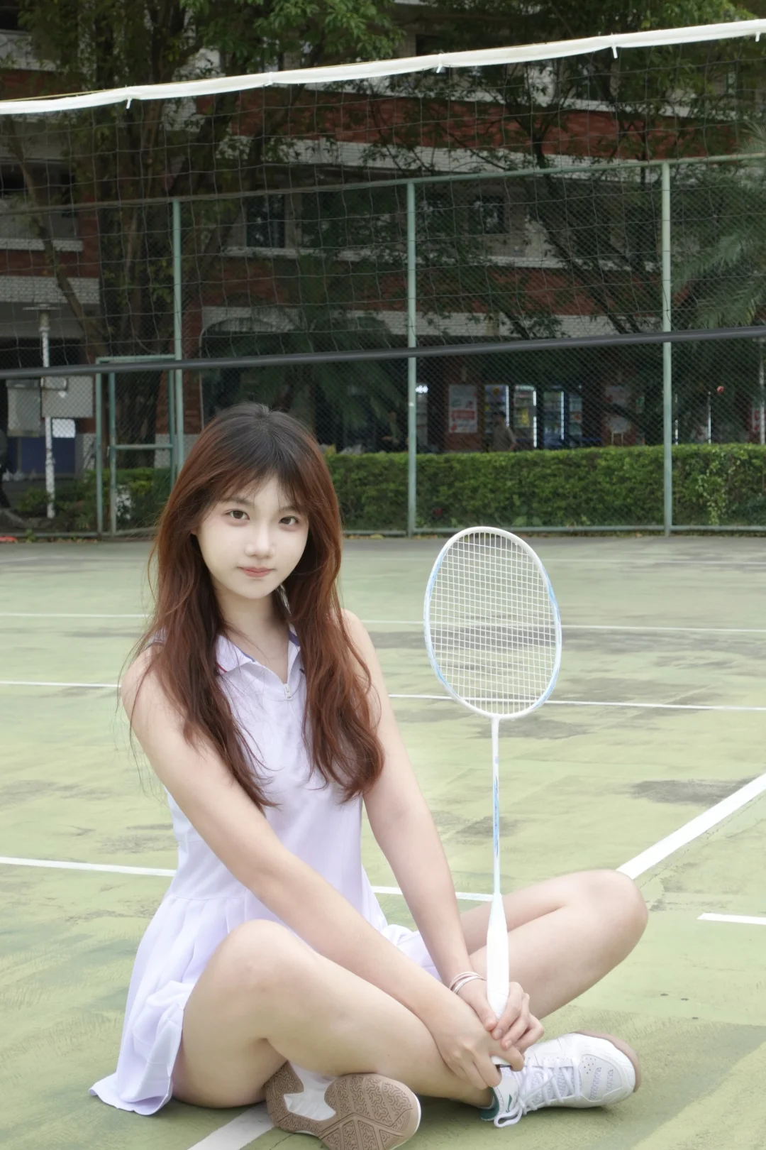 04 女大|正是打羽毛球的好天气！