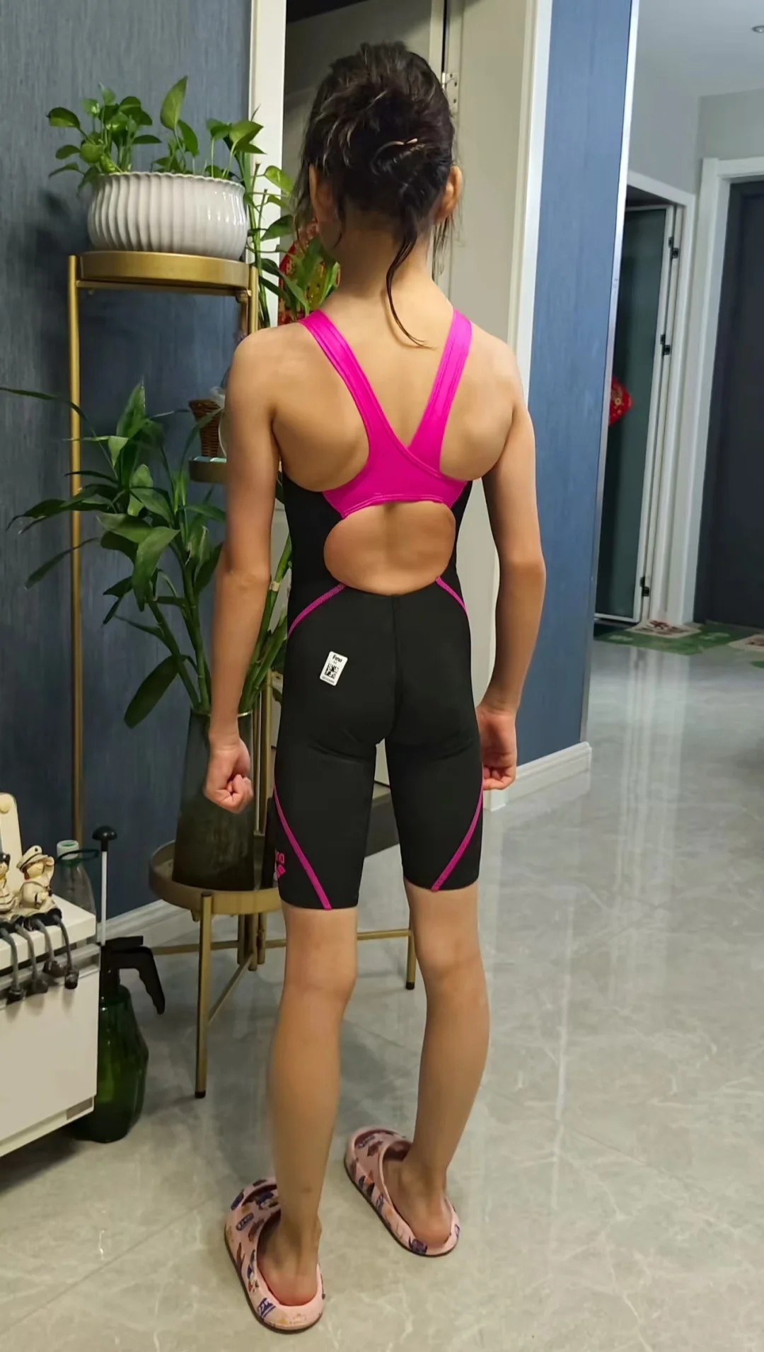 想买一件合身的快速泳衣竟成了一个难题！