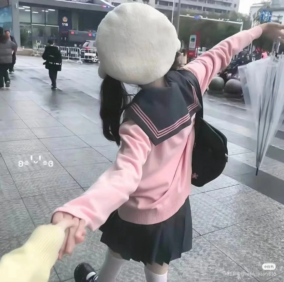 真人女头，拿图吱一声