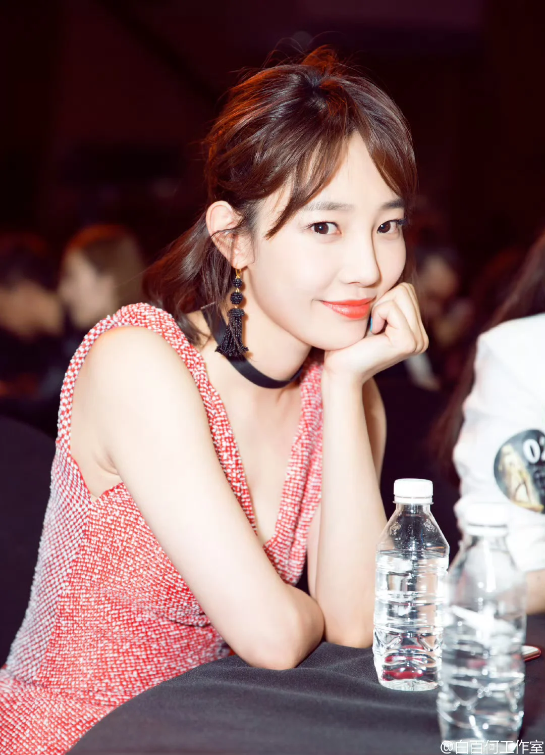 青岛青春活力干练风女明星——白百合