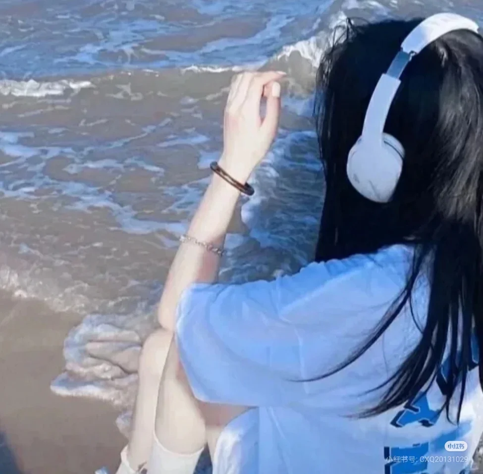 真人女头，拿图吱一声