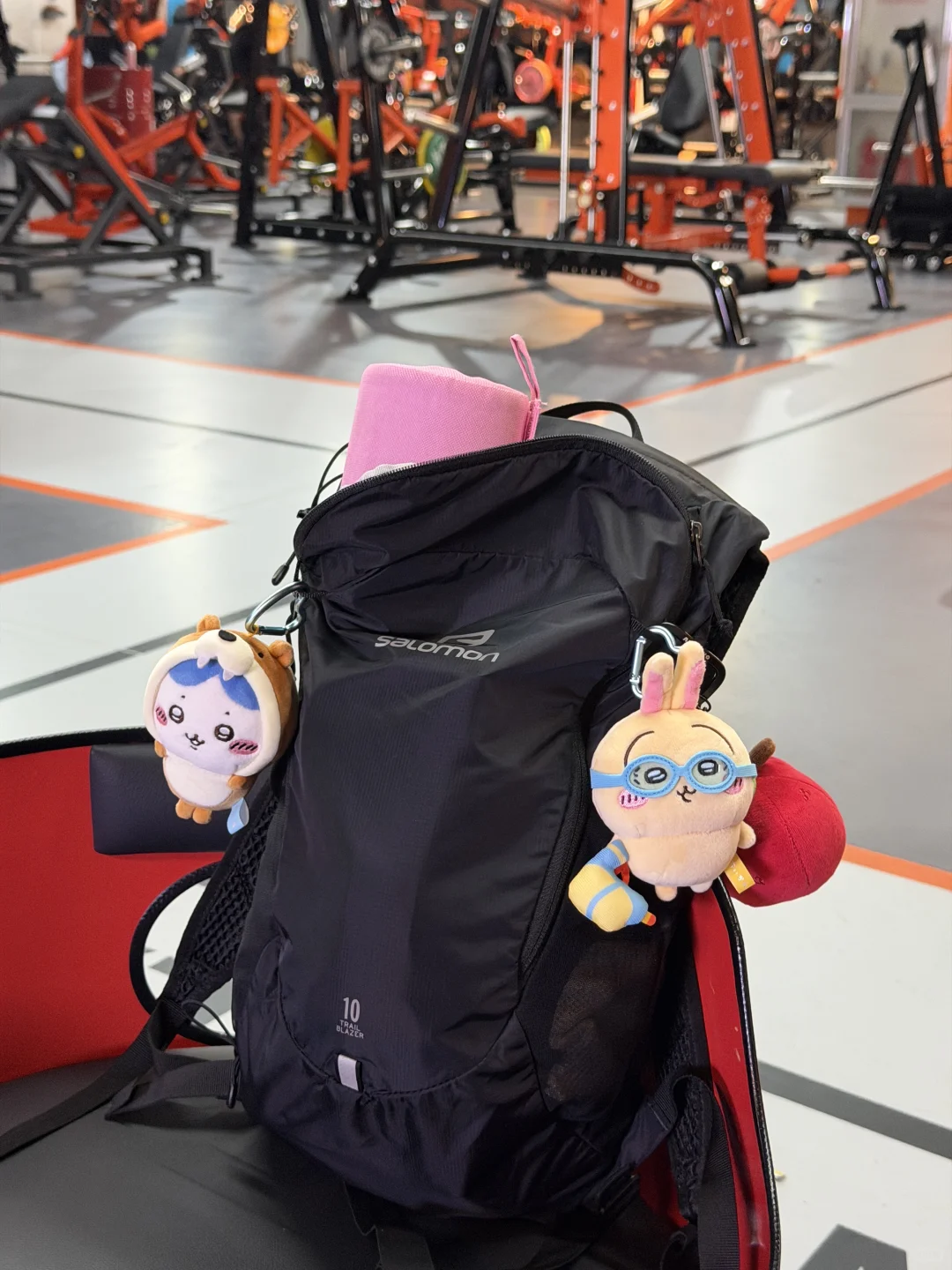 凌晨一点的健身房