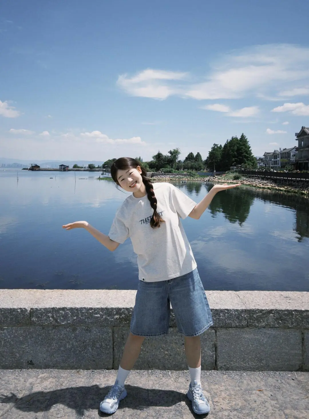 跟着沈月生命力拍照🌊蓝色系丑萌鞋上大分