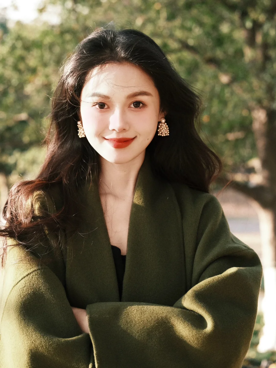 她是冬日里最浓郁的一抹绿