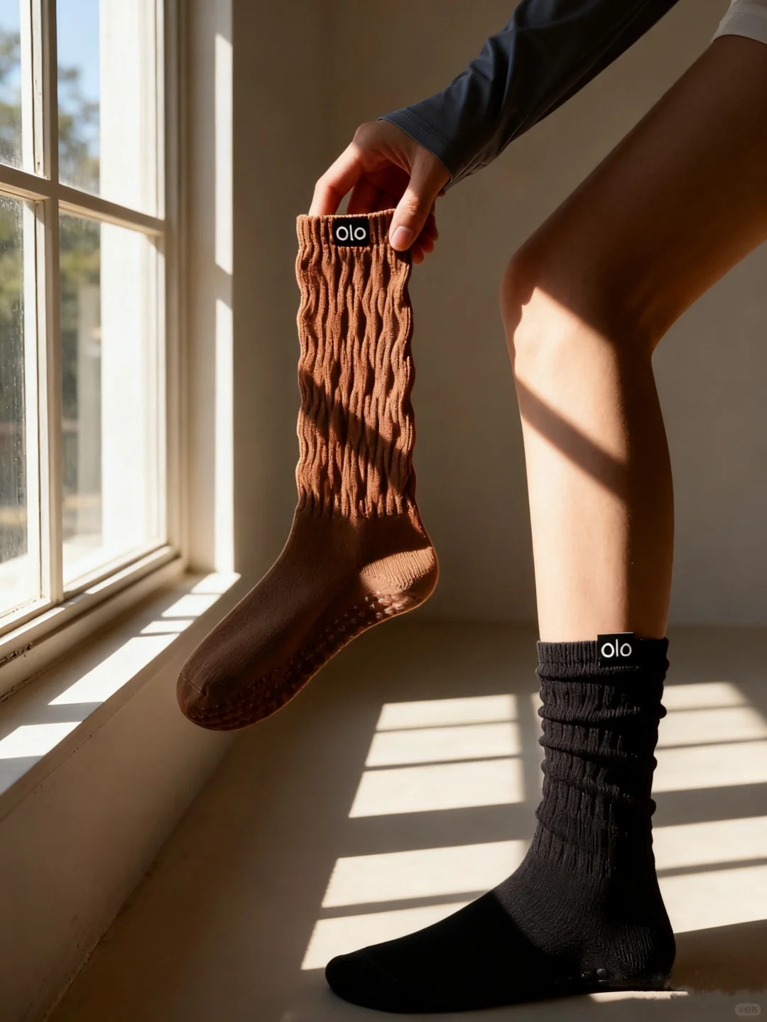 这双“扭扭袜”把松弛感焊在腿上✨