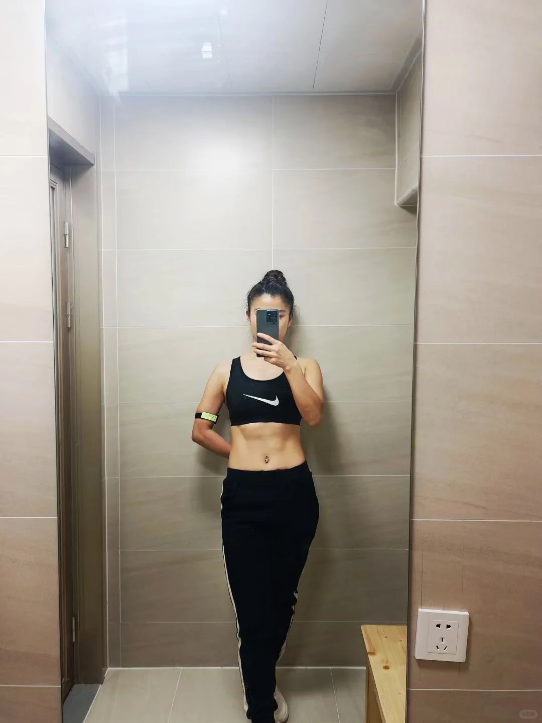 南京 女私教只带女生 一个月2100可去30次