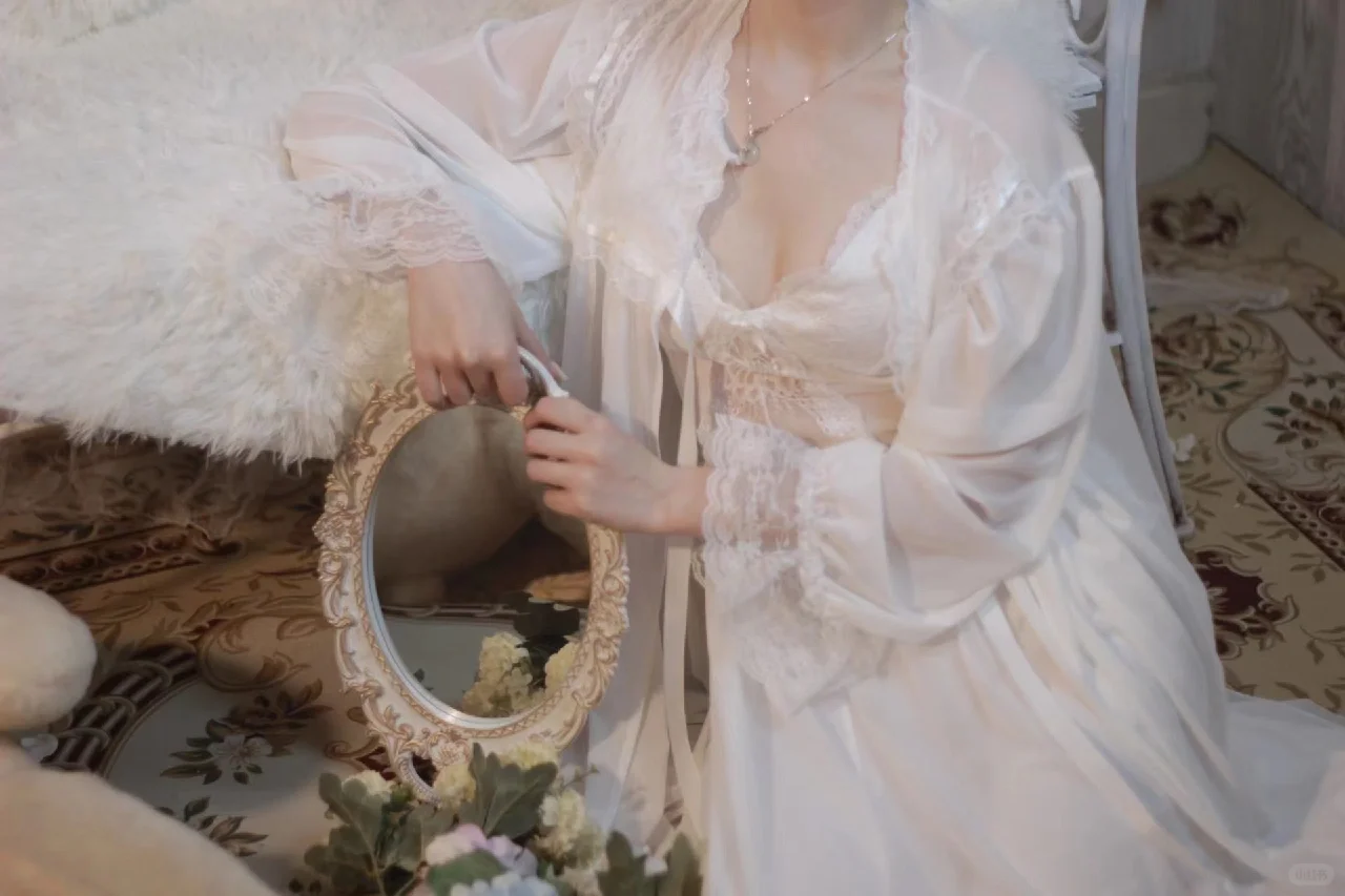 打卡自拍馆可以拍的私房纯欲风