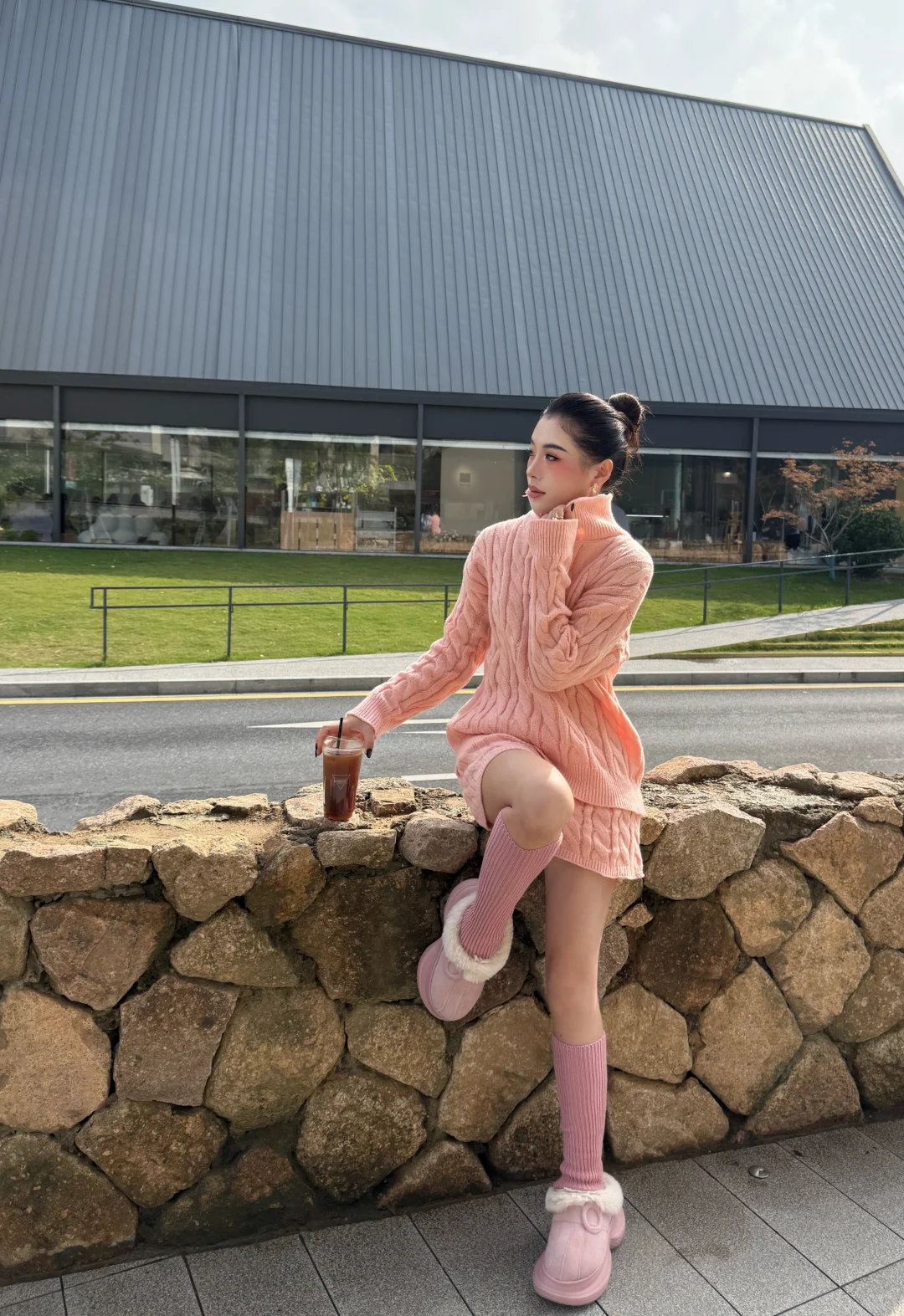 灵感穿搭｜秋冬来点粉色💗