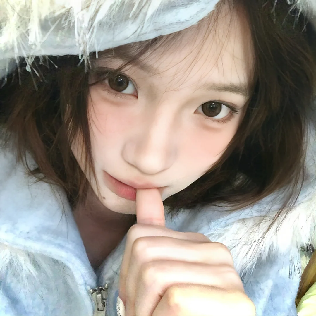 𝙒𝙚𝘾𝙝𝙖𝙩 女生头像🌨️