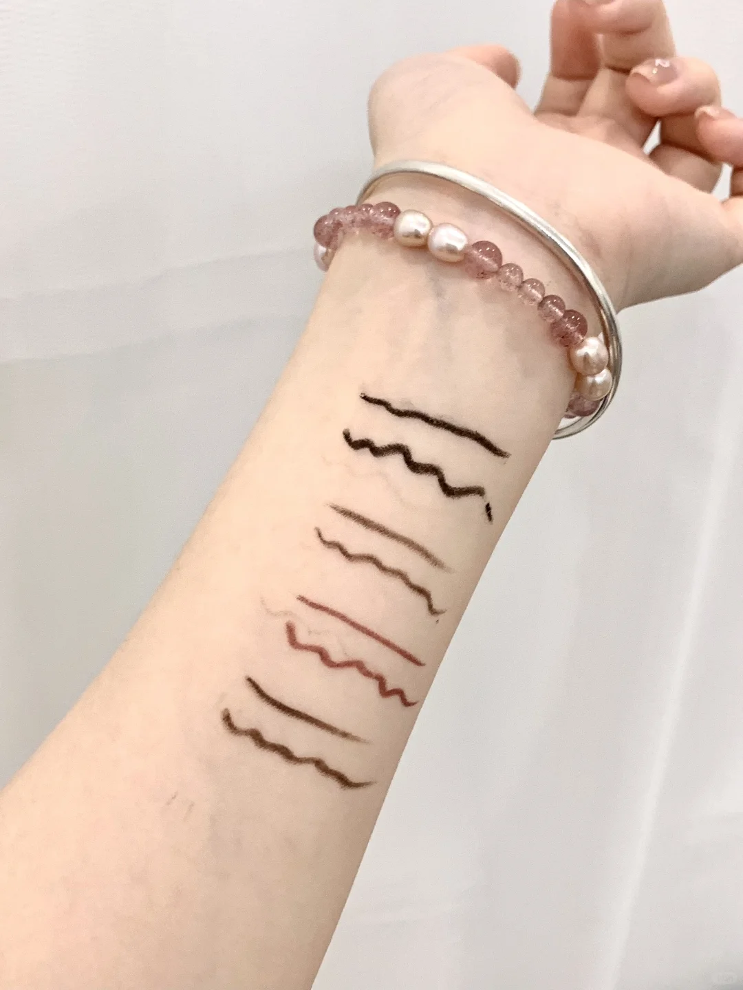 健美创研眼线胶笔无滤镜试色