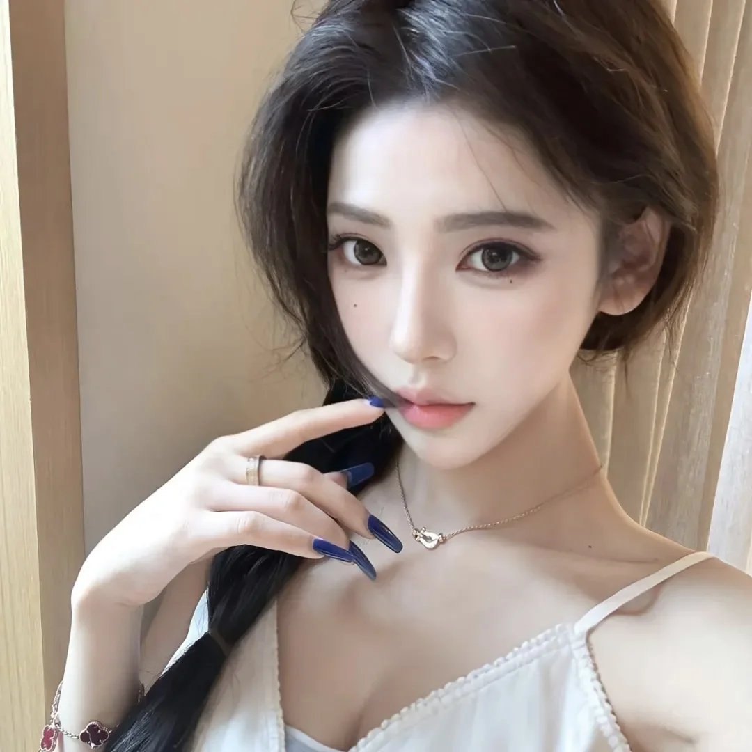 女头丨信仰浪漫与爱，只对温柔忠诚