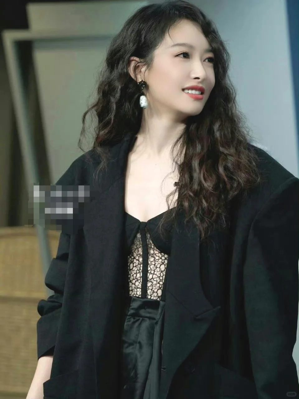 宋茜进来美我一大跳