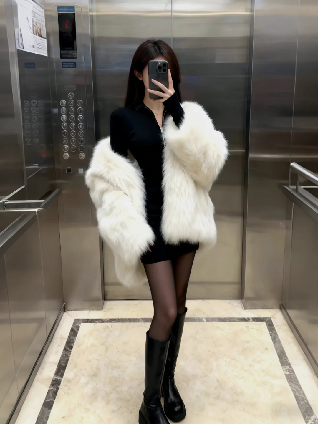 Vocal 这小黑裙谁穿谁身材辣！