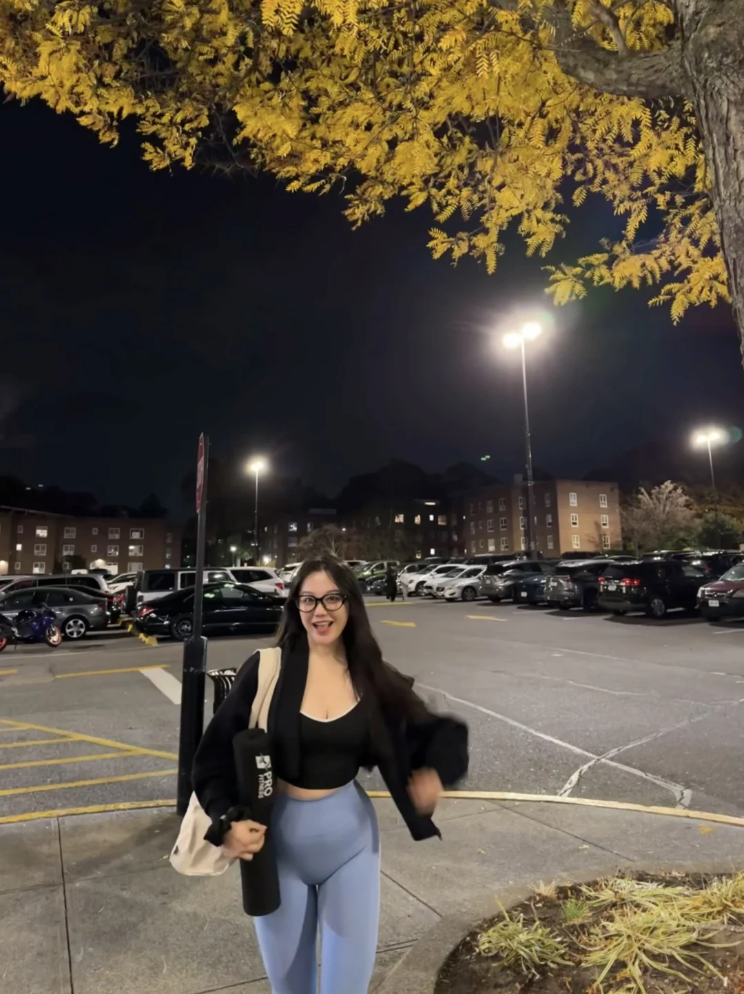 一个臀推350磅的中年人