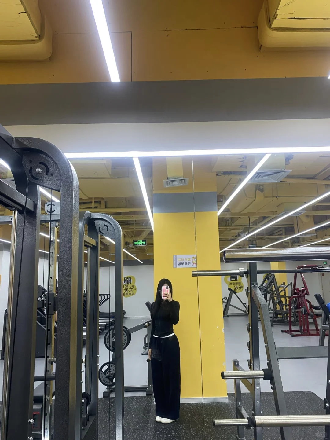 去了个超好撸铁的健身房！