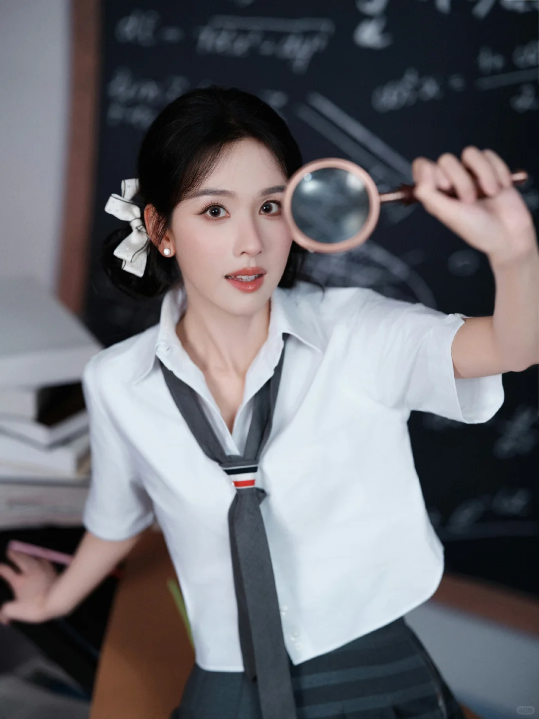 陈都灵 高冷学霸 纤腰细腿