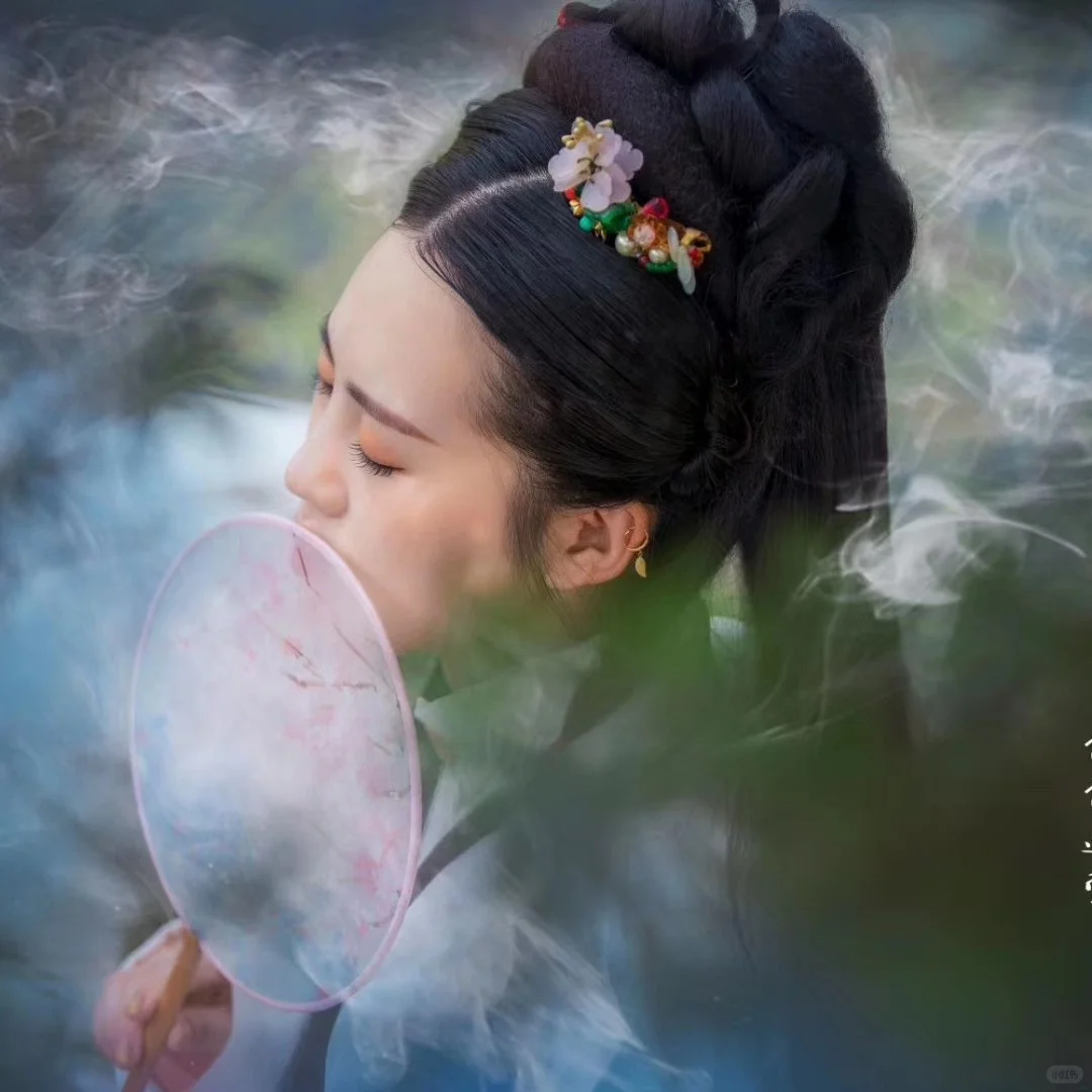 给大家分享古典美女，让你感受到柔美的姑娘