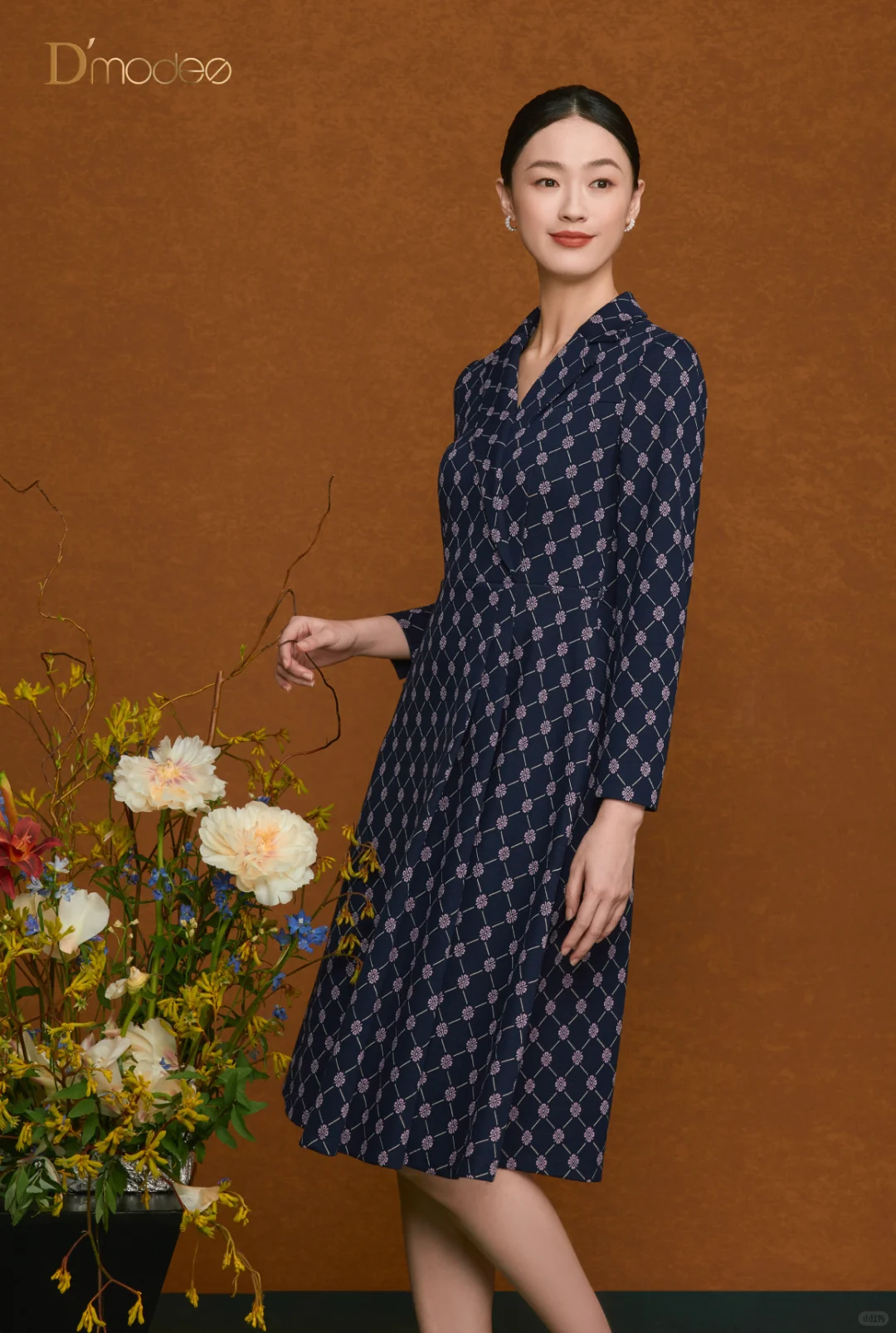 Dmodes黛玛诗·蓝幕格序