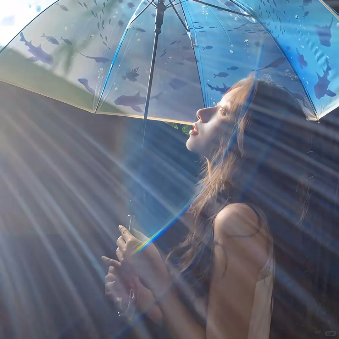 WeChat女头 | 丁达尔效应出现光就有了形状