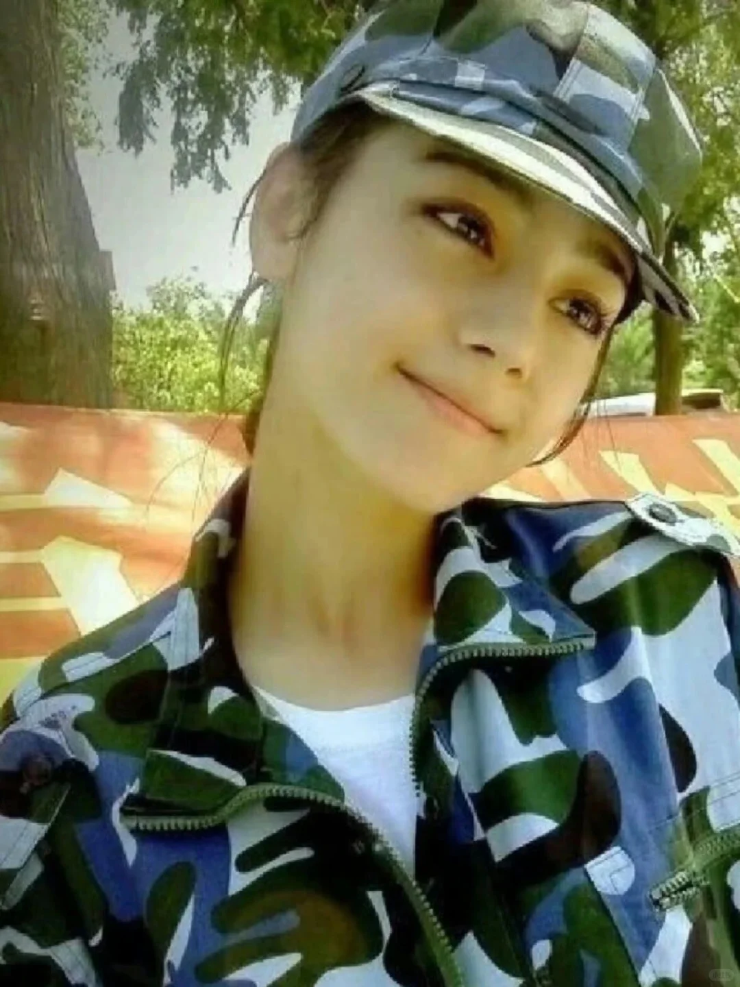 早期的迪丽热巴 浓厚异域风情