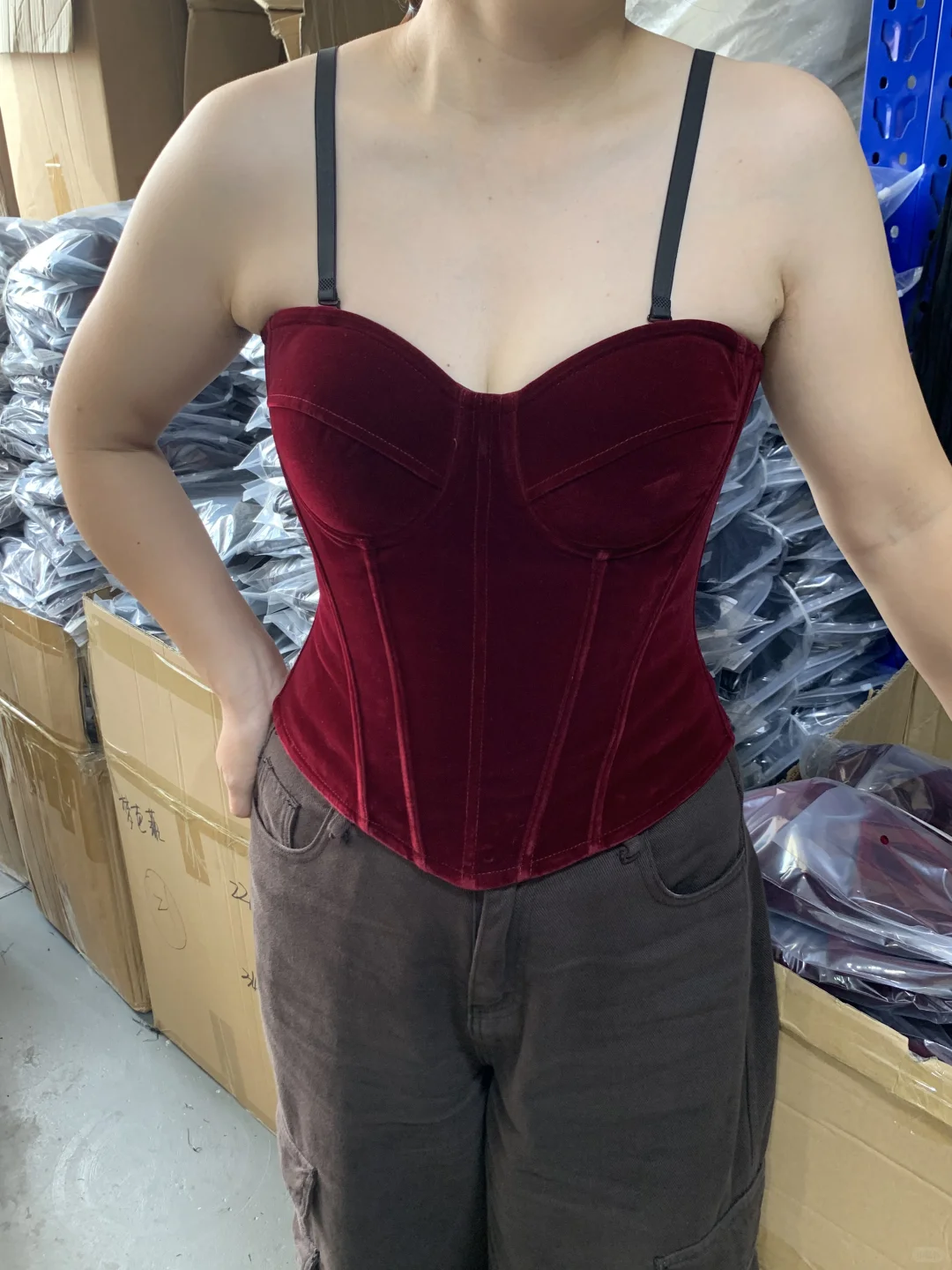 你们要的微胖平胸女生上身图来啦‼️