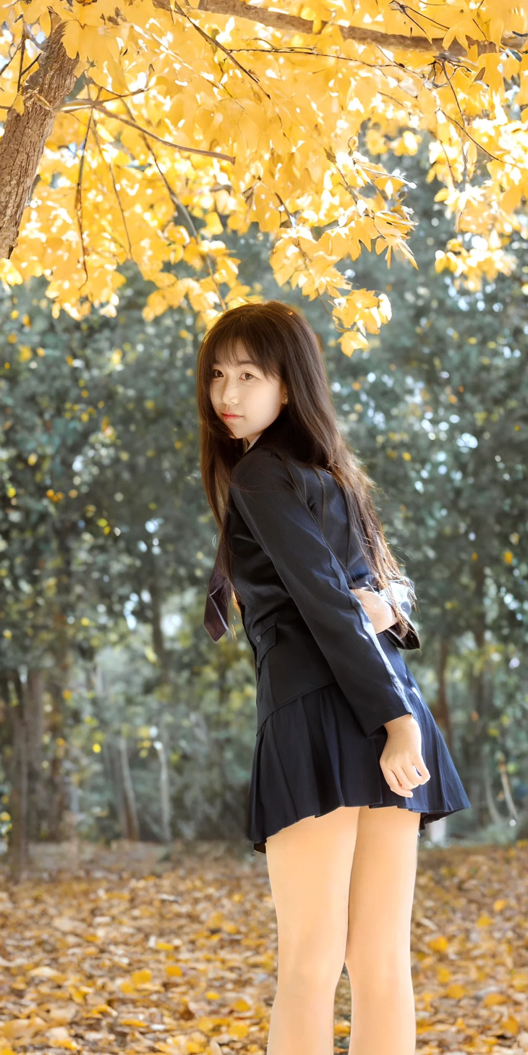 【🍂朝阳公园秋日心动警报！JK短裙×银杏雨，清