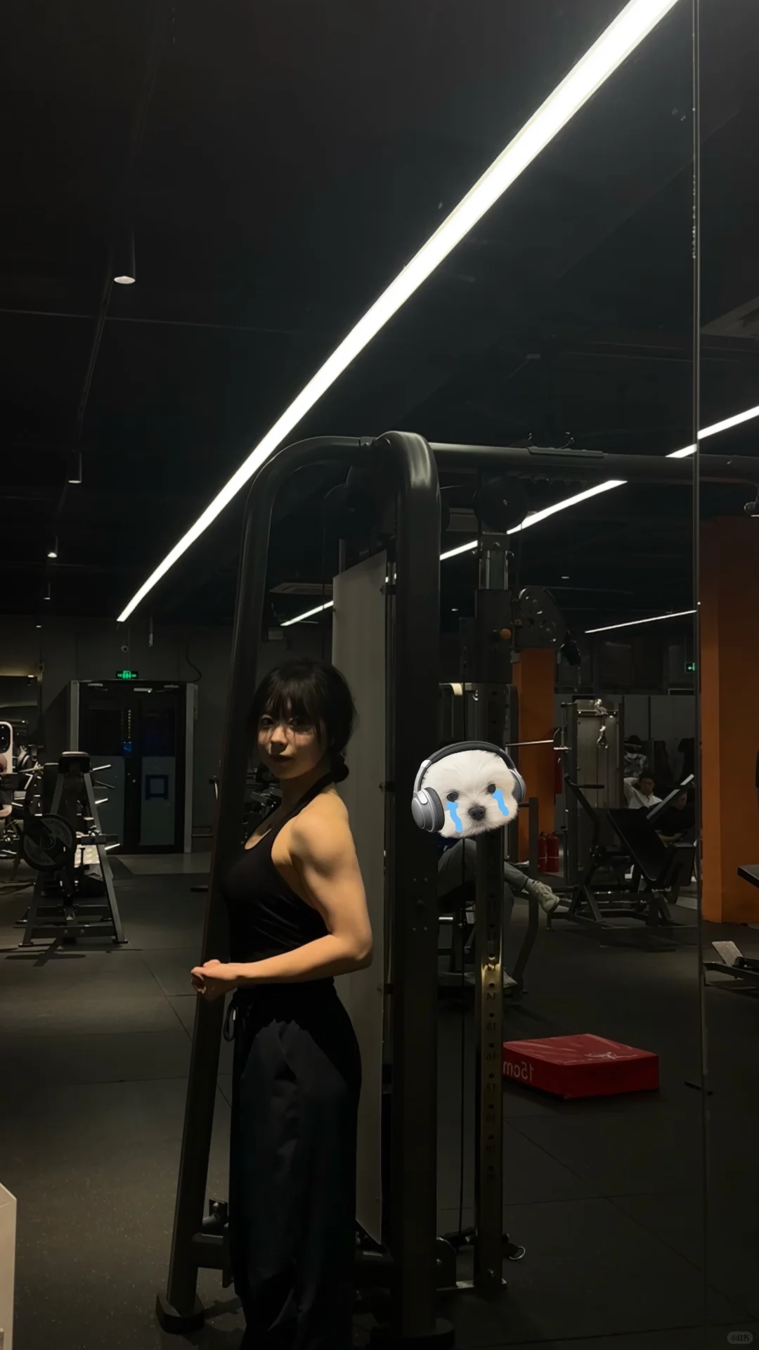 早说你喜欢肌肉女我就不装了