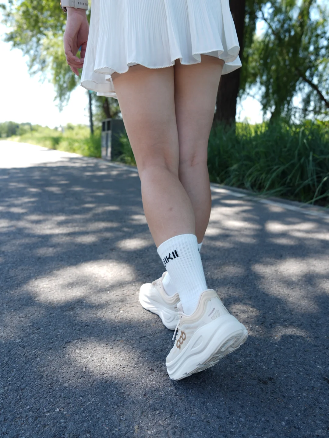 被追问800次的跑步鞋！小个子也能穿出超模腿