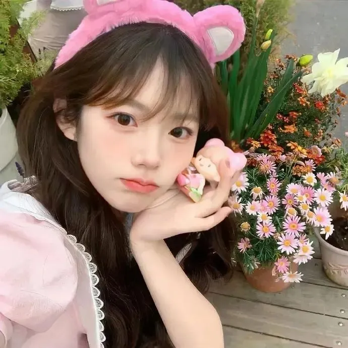 Share|高级感女生头像